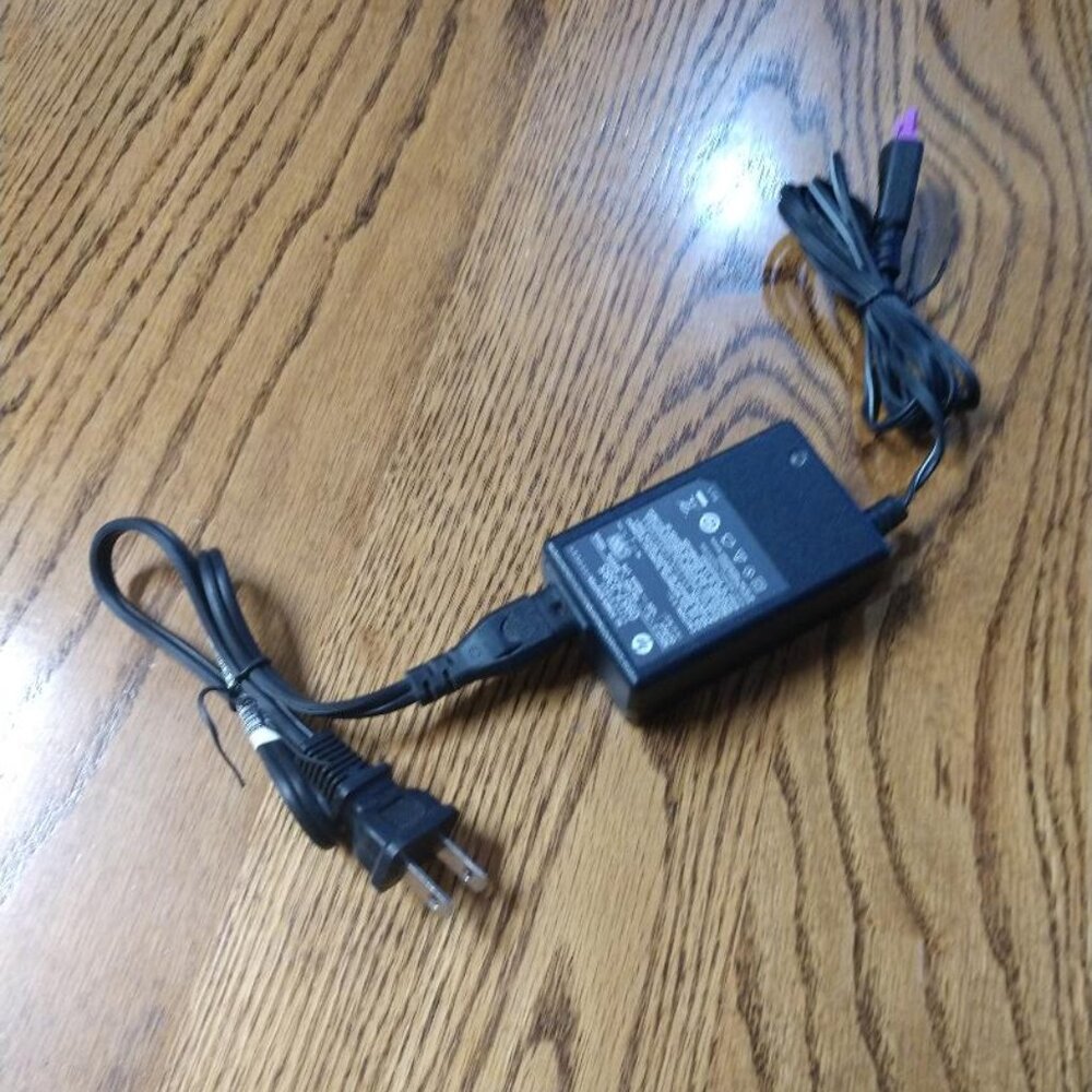 HP 0957-2385 Power Adapter 1010 1510 1512 2540 2541 2542 2544 2544 2545 2548 262